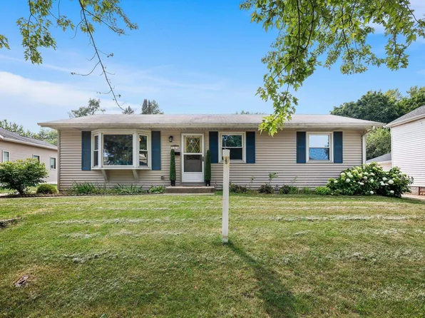 345 Cherry St, Evansville, WI 53536