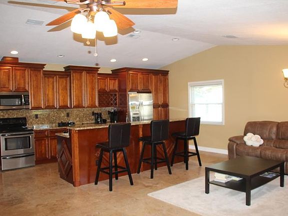 4th image of 1639 Spottswood Cir