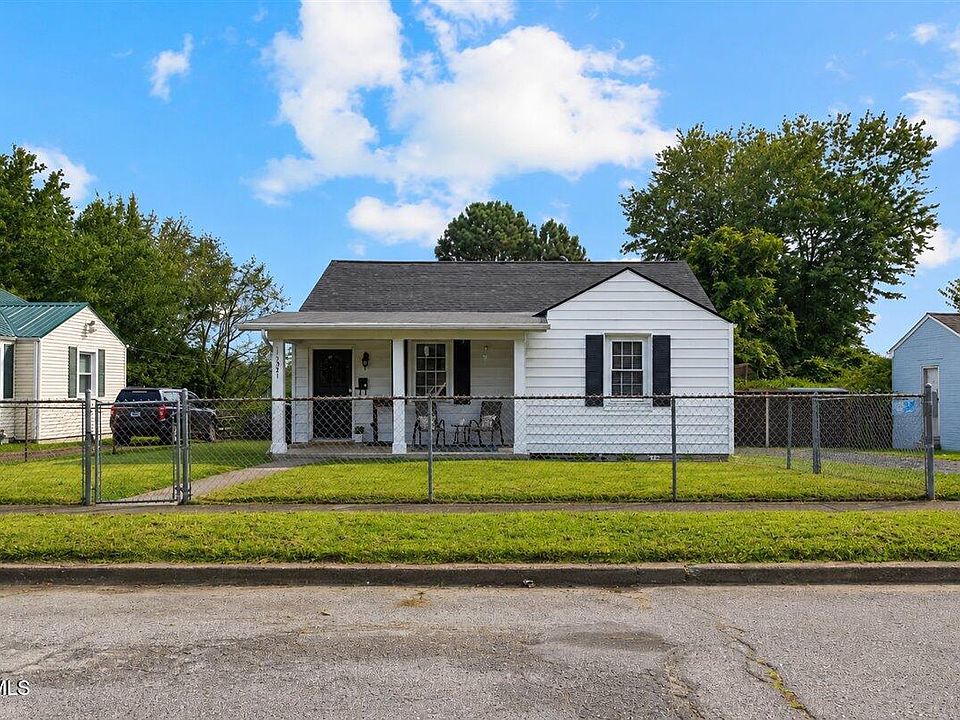 1st image of 1321 Magnolia Ave