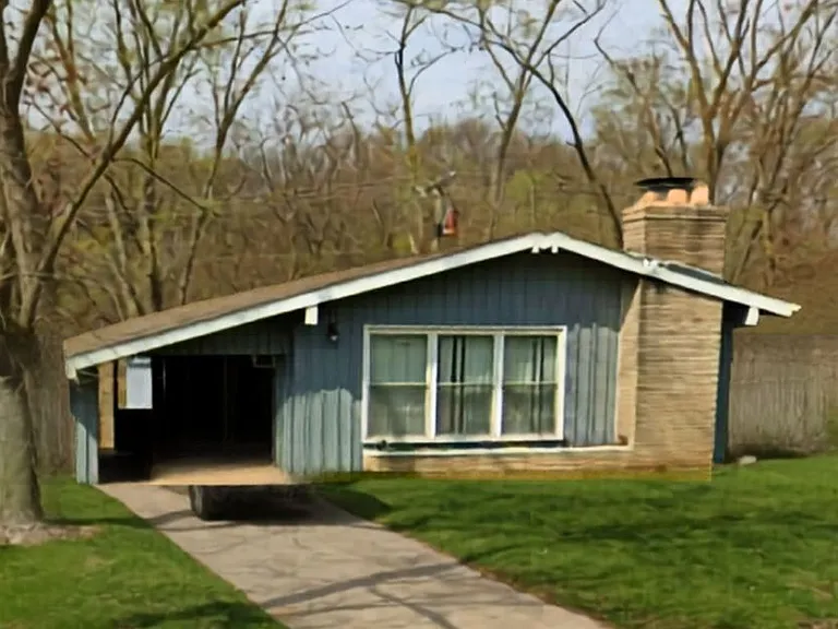 8350 Lakewood Ave — Photo 1