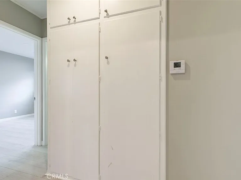 10935 Nassau Ave — Photo 13