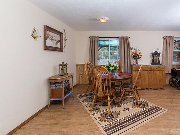 5th image of 20963 SE Greenmont Dr