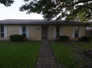 116 Running Brook Ln, Mesquite, TX 75149