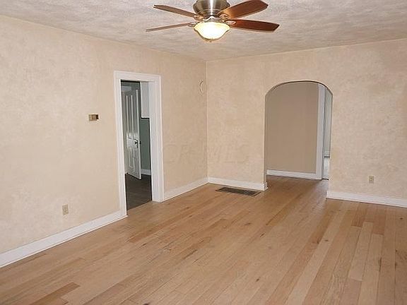 3rd image of 30 N Preston St