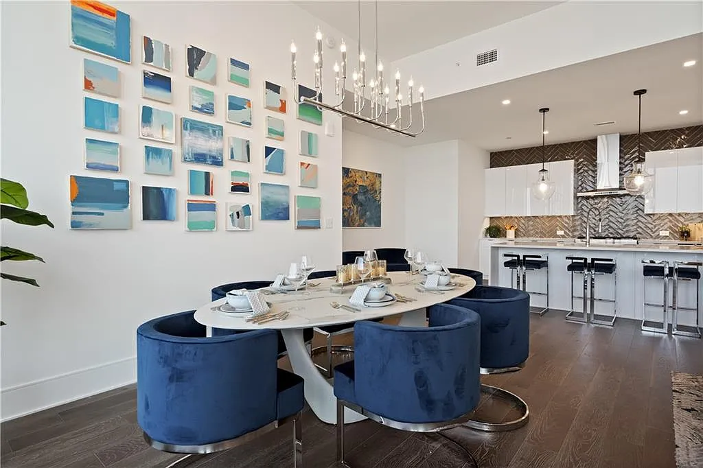 3 bed, 3.0 bath, 2214 sqft, $8,500 — Photo 2