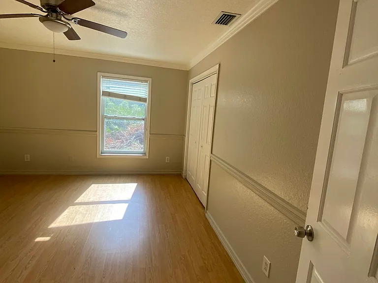 7413 Crock Ave — Photo 16