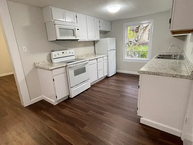 620 S Fredonia St #1A — Photo 6