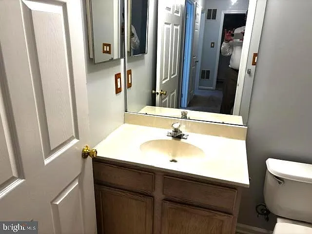 1504 Coventry Way — Photo 10