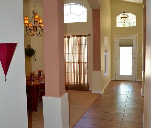 5th image of 90 Southlake Dr