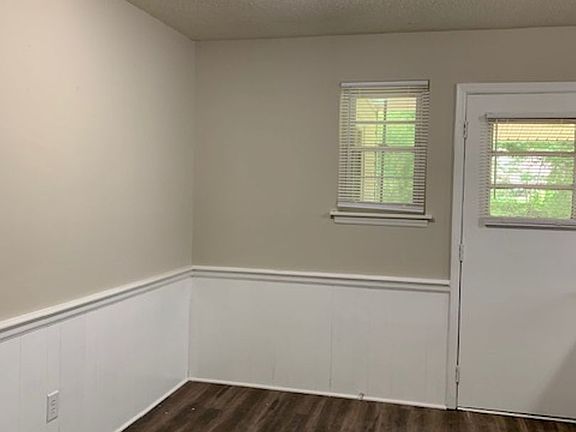 3rd image of 108-110 Rainbow Ct #108