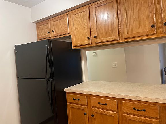 5th image of 2504 Eagles Cir Unit 4
