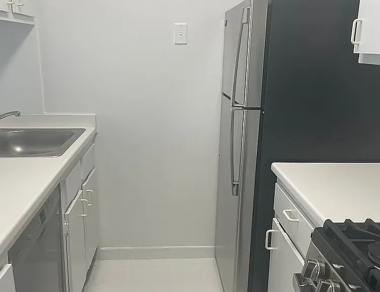 200 E 72nd St #24-L — Photo 6
