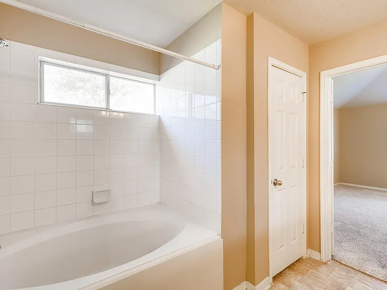 1642 S Diamondhead Blvd — Photo 13