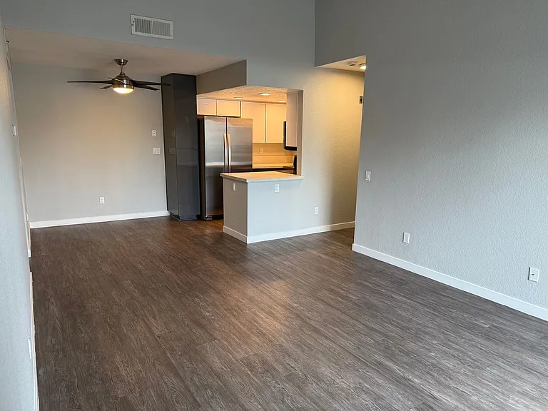 The 3900 Apartments — Photo 64