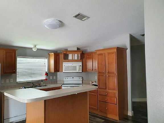 3rd image of 3963 Hallmark Cir Lot 79