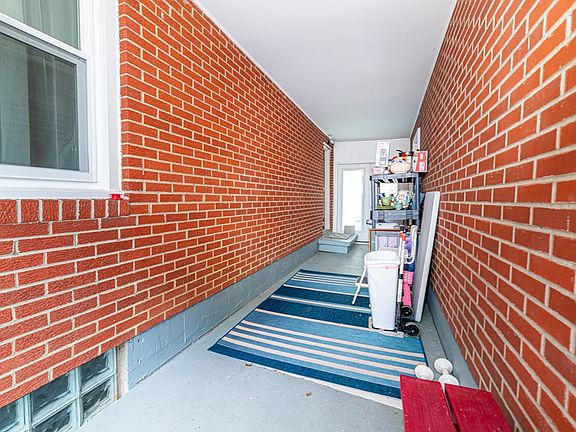 4th image of 501 Virgil St