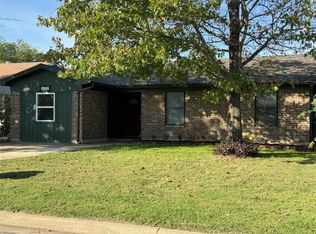 8420 Raymond Ave, White Settlement, TX 76108