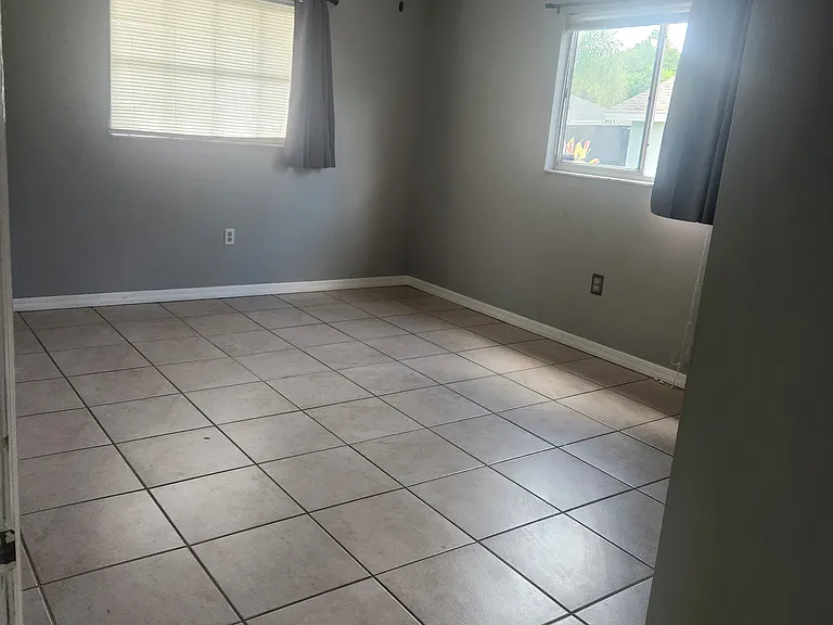 18411 Heather Rd — Photo 6
