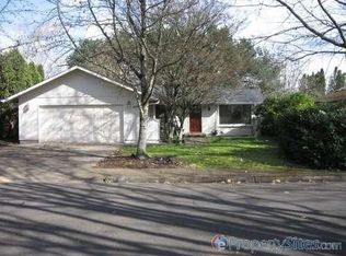 493 Panda Loop, Eugene, OR 97401