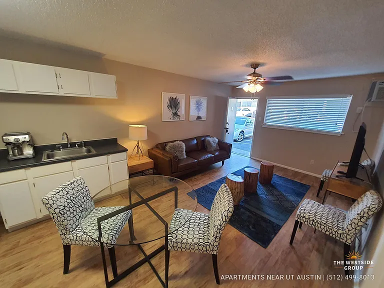 One-bedroom unit
