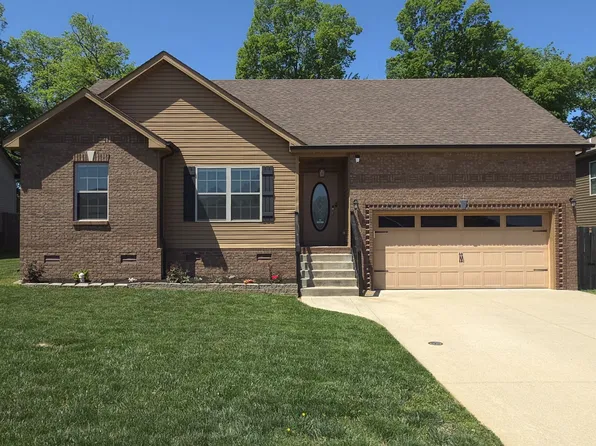 1933 Jackie Lorraine Dr, Clarksville, TN 37042