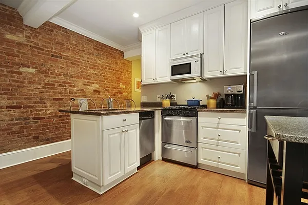 Sold by Citi Habitats | media 3