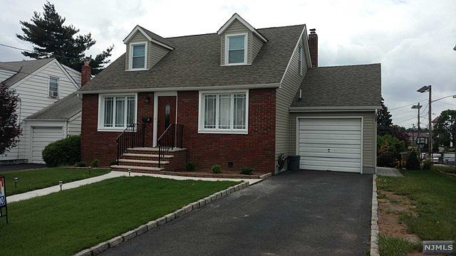 1st image of 9 Noel Dr