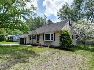 27 Lucia Dr, Pittsfield, MA 01201