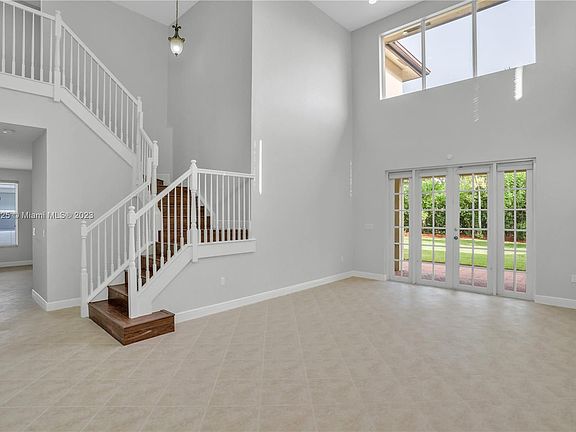 4th image of 17444 SW 47th Ct