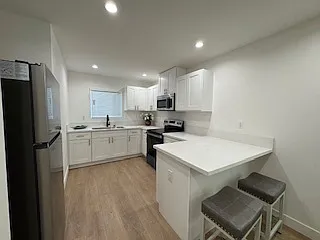 816 E 87th Pl — Photo 4