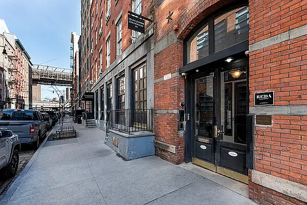 Rented by Platinum Properties | media 12