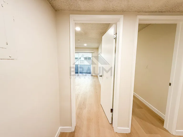 6041 WHITSETT — Photo 26