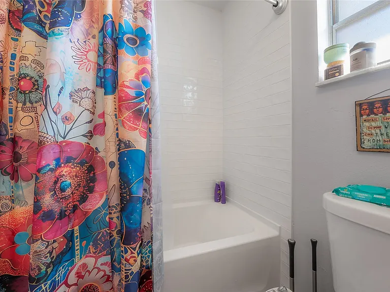 8812 Bay Pointe Dr #D202 — Photo 14