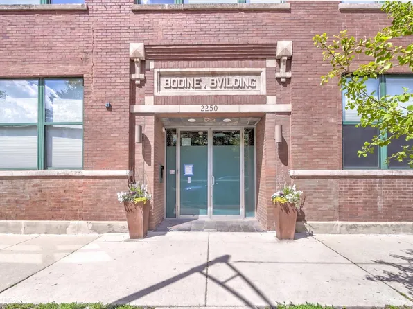 2250 W Ohio St APT 209, Chicago, IL 60612