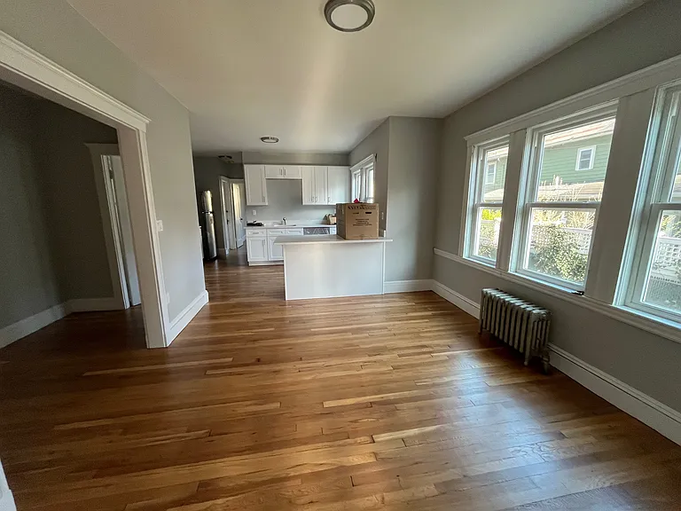 16 Verona St #1R — Photo 2