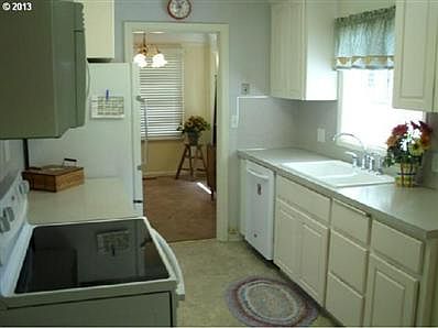 3rd image of 4300 NW Washington St