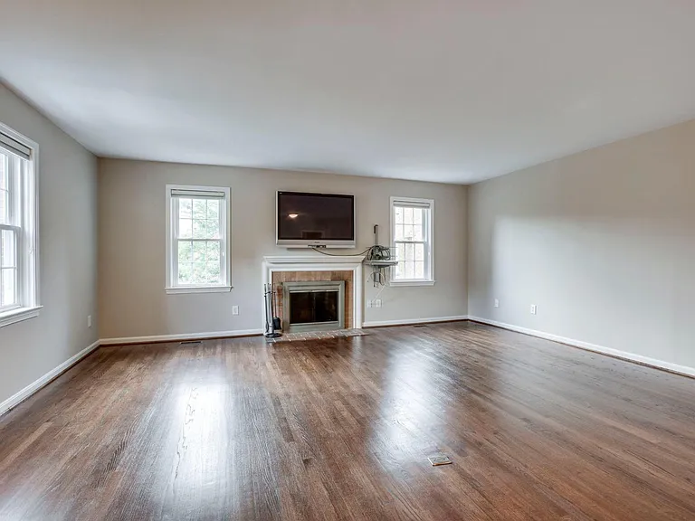 2nd level living/dining