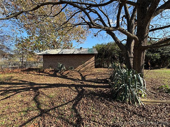 4th image of 609 Cherokee Ave