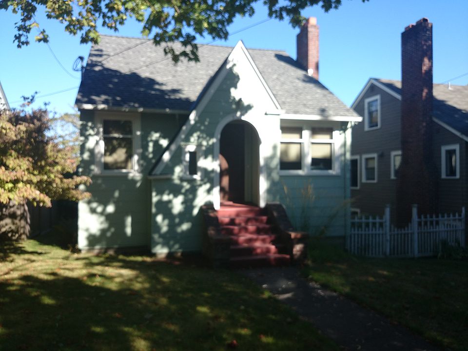 2nd image of 5018 37th Ave NE
