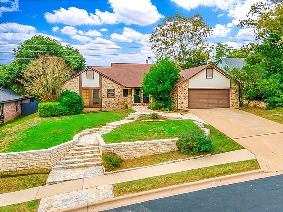 2nd image of 2607 Creek Bend Cir