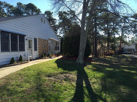 4th image of 50 St Johns Place #C