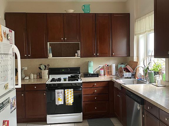 4th image of 4701 N Magnolia Ave APT 2S