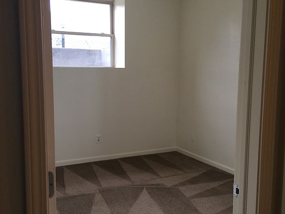 2nd image of 1220 N Illinois St APT 105