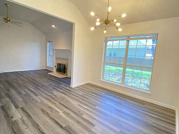 2nd image of 1212 Oak Valley