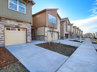 9674 Albion Ln, Thornton, CO 80229