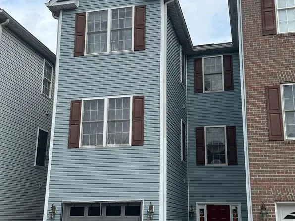 35132 Sara Ct, Locust Grove, VA 22508