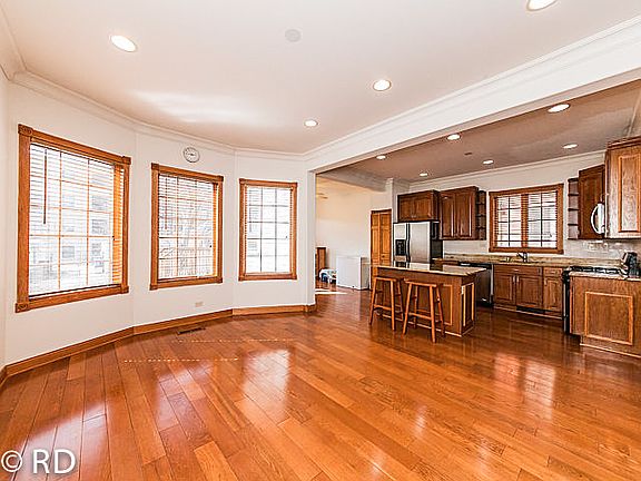 5th image of 4728 N Ashland Ave