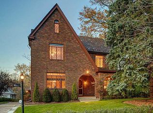 5427 Beacon St, Pittsburgh, PA 15217