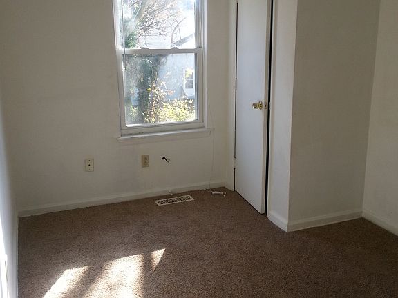 5th image of 803 B Ave