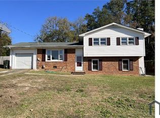 2123 Buckhorn Rd, Fayetteville, NC 28304